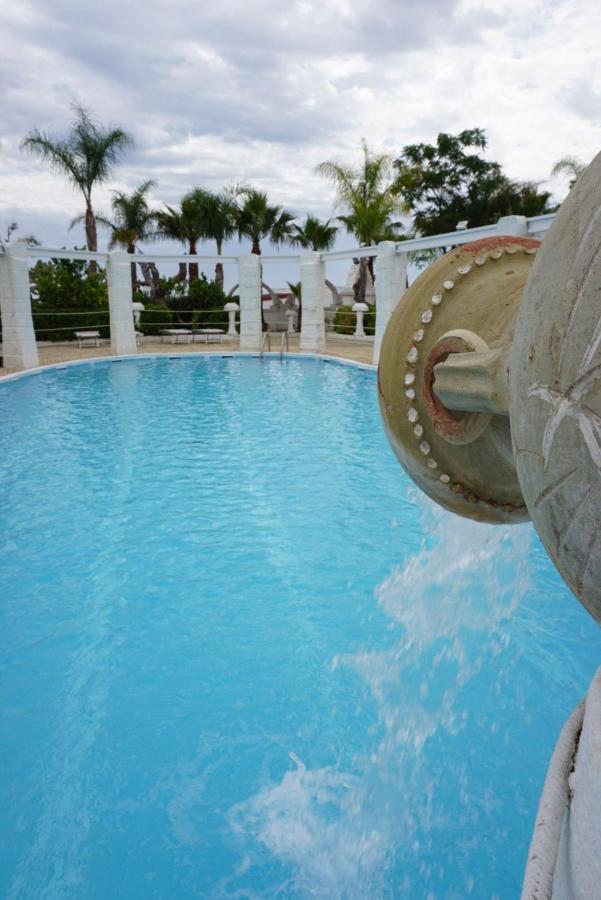Hotel Nicolaj โปลีญาโนอามาเร ภายนอก รูปภาพ