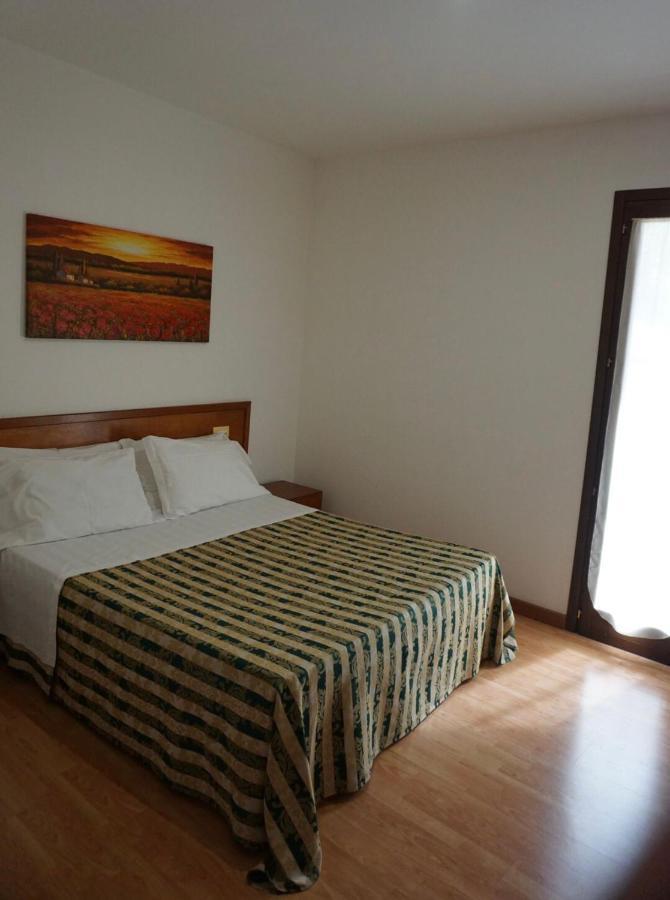 Hotel Nicolaj โปลีญาโนอามาเร ภายนอก รูปภาพ