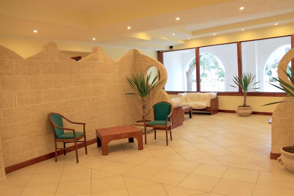 Hotel Nicolaj โปลีญาโนอามาเร ภายนอก รูปภาพ