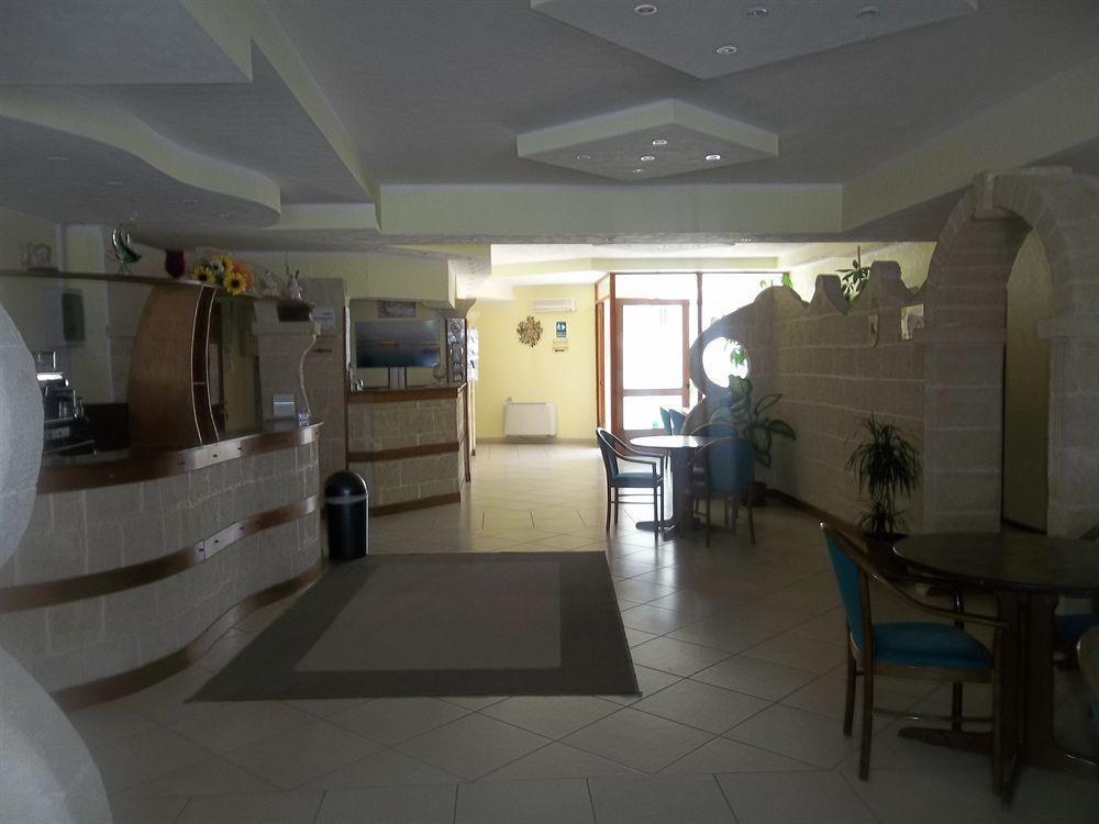 Hotel Nicolaj โปลีญาโนอามาเร ภายนอก รูปภาพ