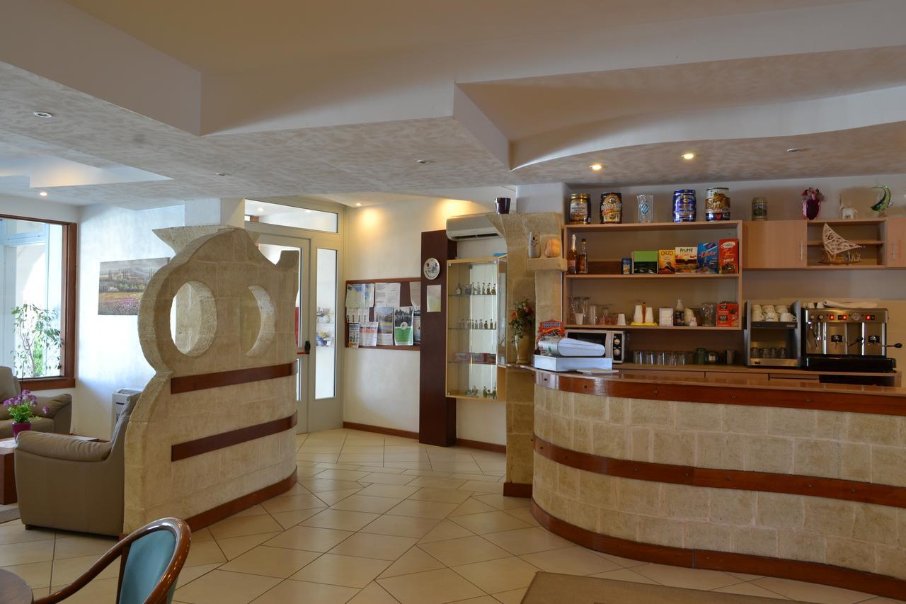 Hotel Nicolaj โปลีญาโนอามาเร ภายนอก รูปภาพ