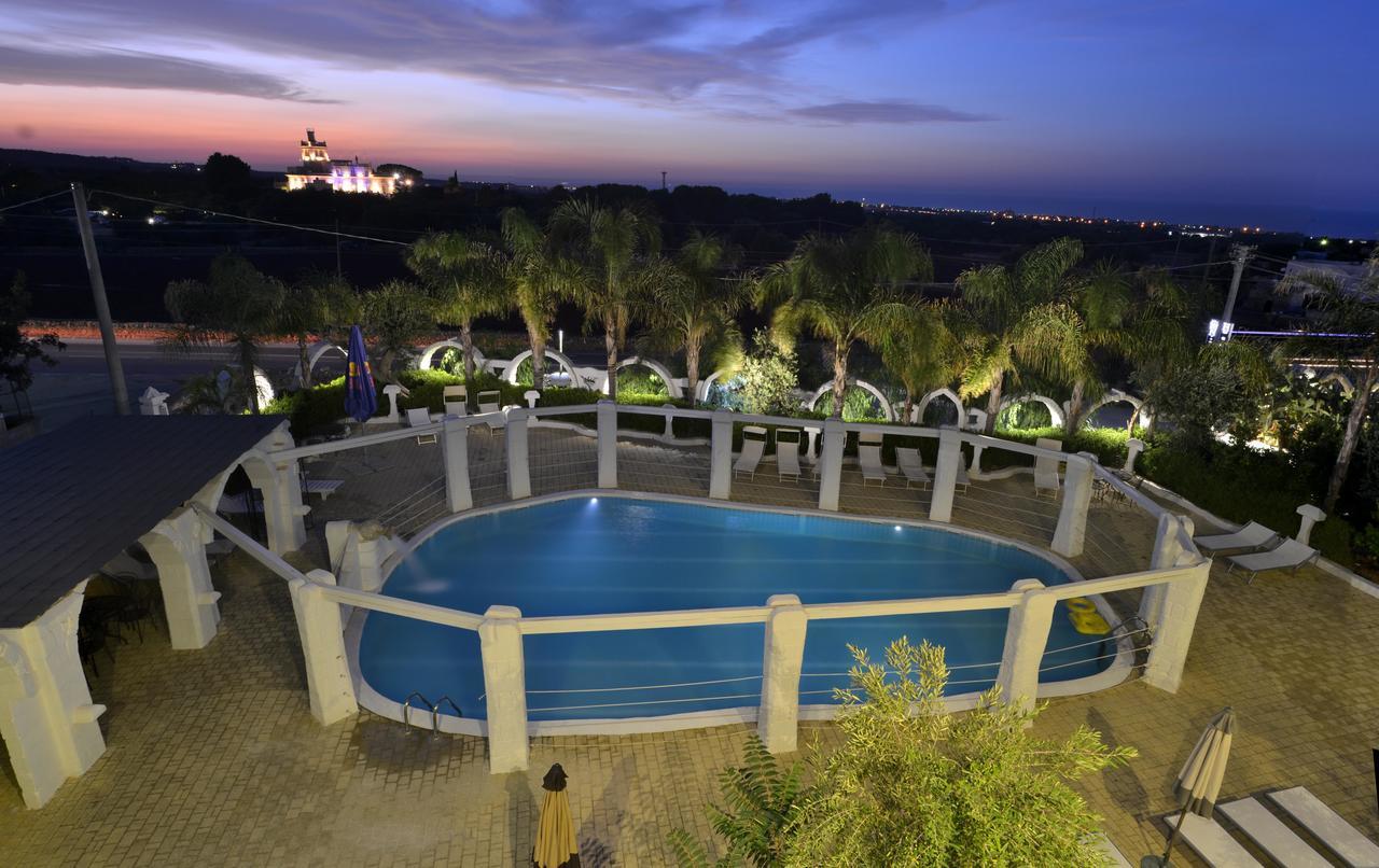 Hotel Nicolaj โปลีญาโนอามาเร ภายนอก รูปภาพ