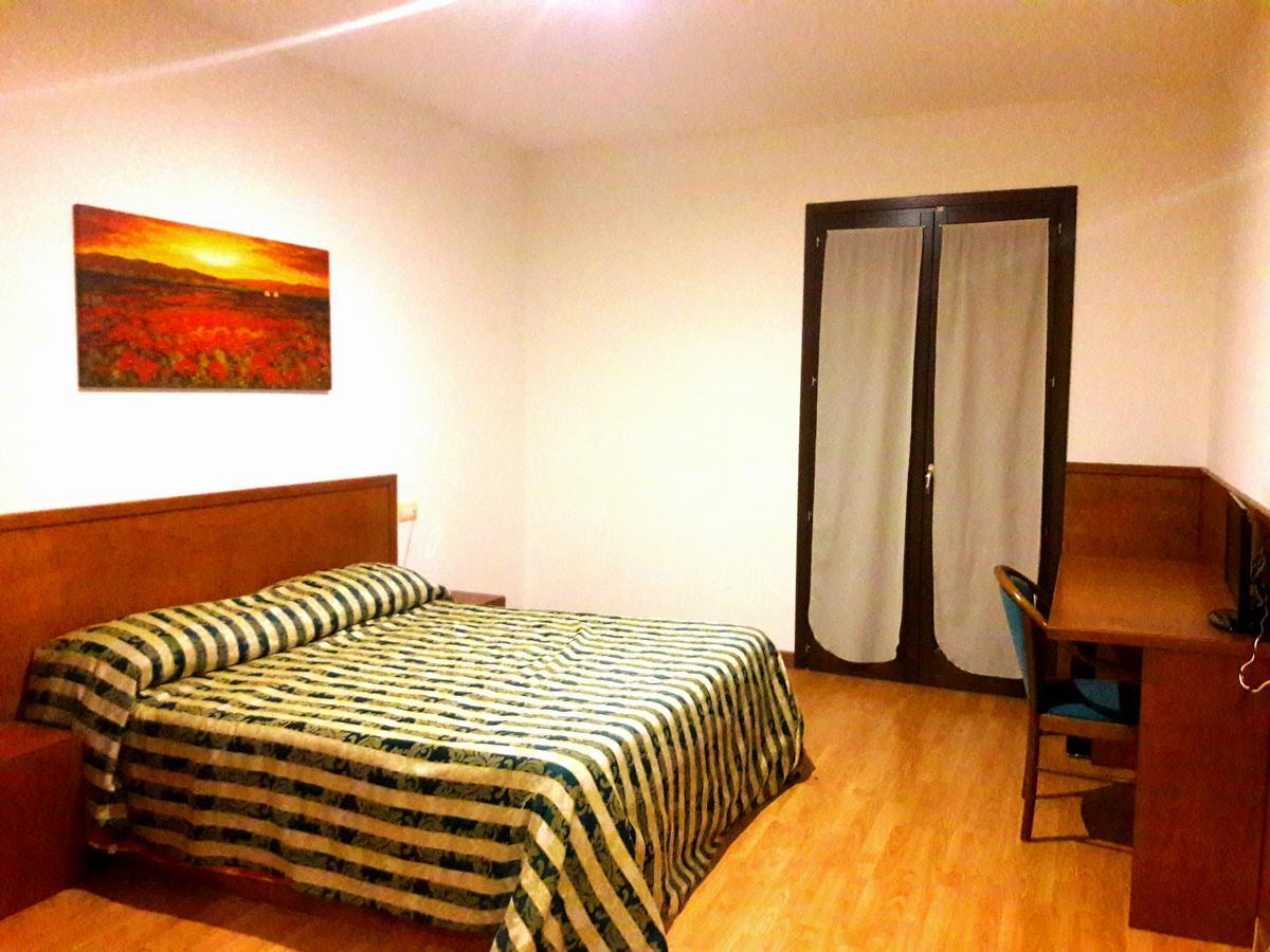 Hotel Nicolaj โปลีญาโนอามาเร ภายนอก รูปภาพ